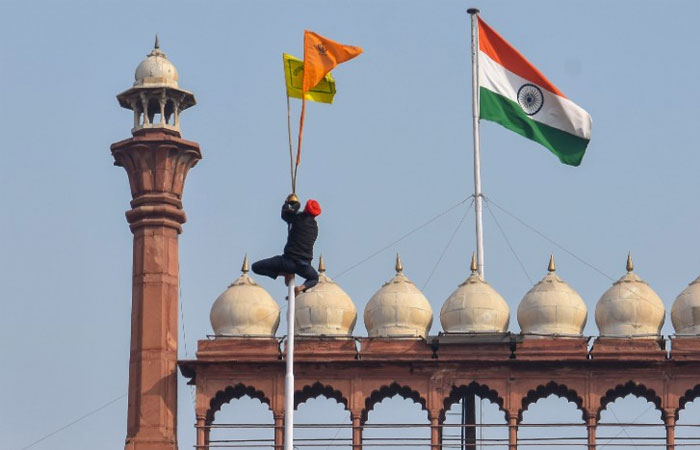 lal-quila-flags