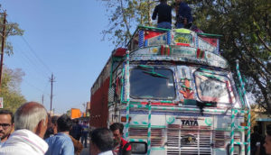 narsinghpur-cow-truck