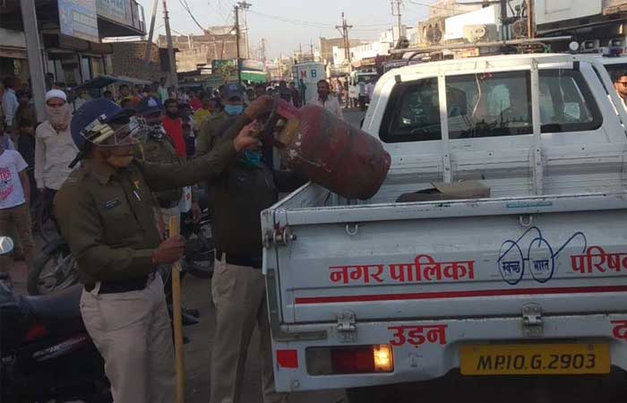 khargone-gas-cylinder-seized