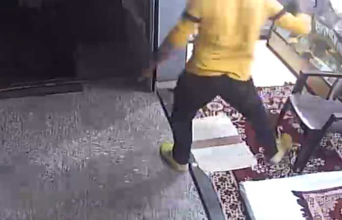 cctv-footage-theft