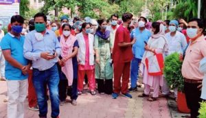 nurse-staff-protest