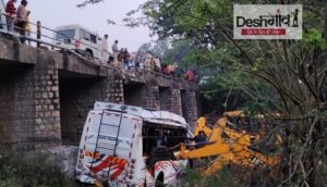 dhar bus accident