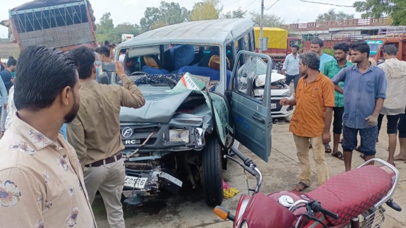 nagda gujri road accident