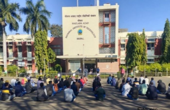 manit student protest