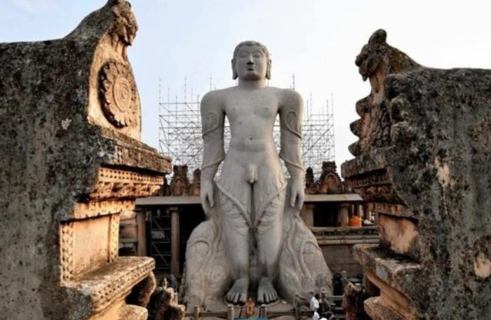 standalone-feature-on-gomateshwara-statue