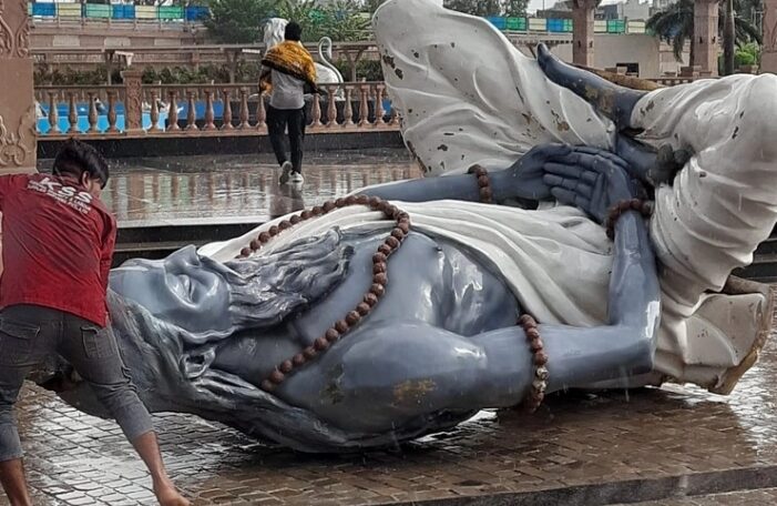 idols of saptarishis fell due to strong storm in ujjain