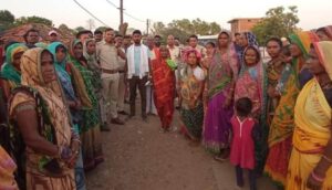 narsinghpur sharab bandi protest