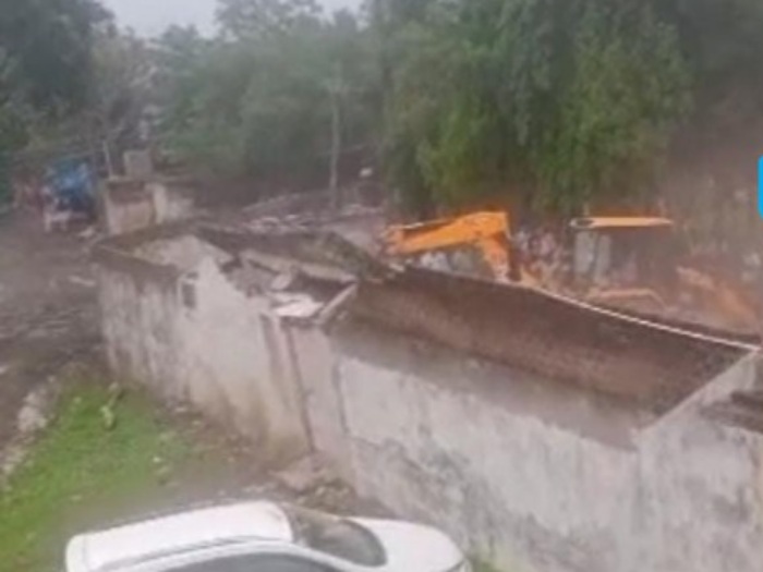 jcb on priest house